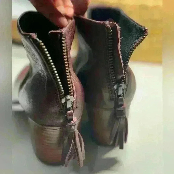 TOMS "Leila" Oxblood Leather Ankle
Boots Tassel Zip Block Heel
Women's - Picture 2 of 6